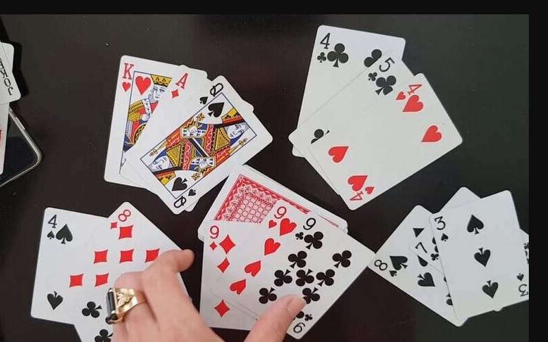 Chia đều tiền cược Cào 3 lá