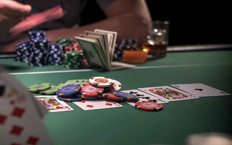Quản lý vốn theo cách chơi poker chuyên nghiệp